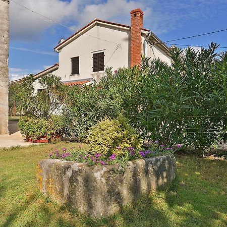 House Monteci 1378 Villa Galižana Dış mekan fotoğraf