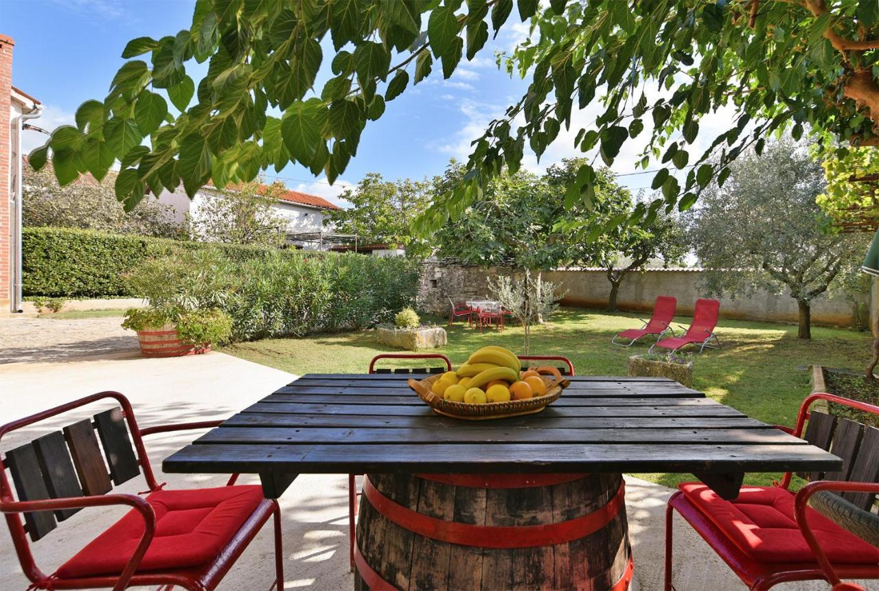 House Monteci 1378 Villa Galižana Dış mekan fotoğraf