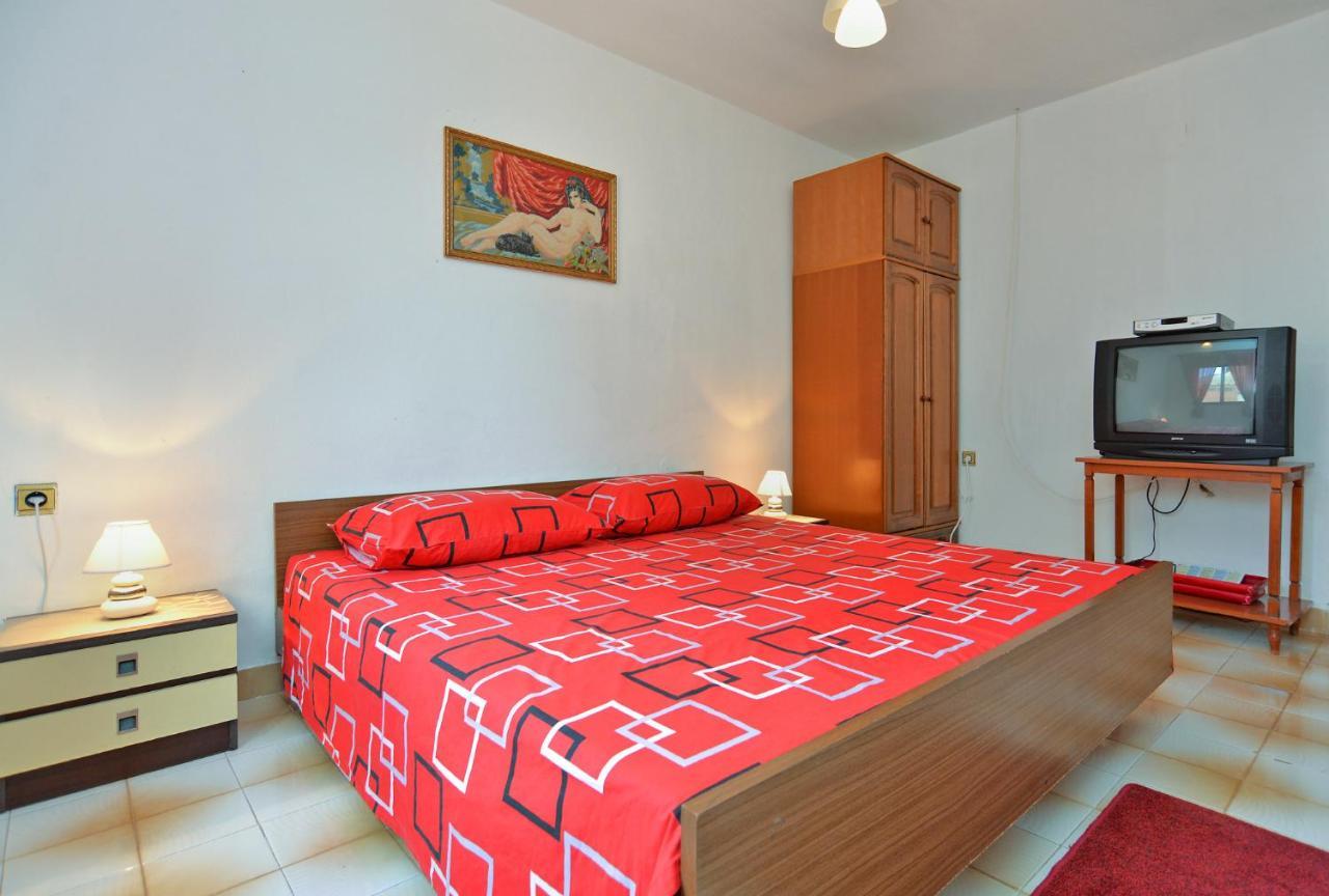 House Monteci 1378 Villa Galižana Dış mekan fotoğraf