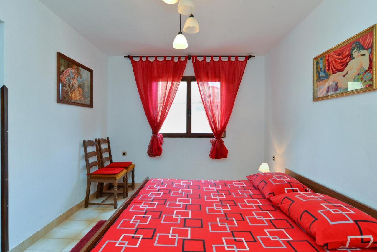House Monteci 1378 Villa Galižana Dış mekan fotoğraf