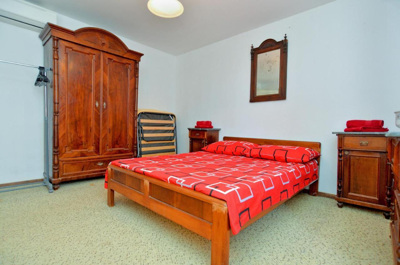House Monteci 1378 Villa Galižana Dış mekan fotoğraf